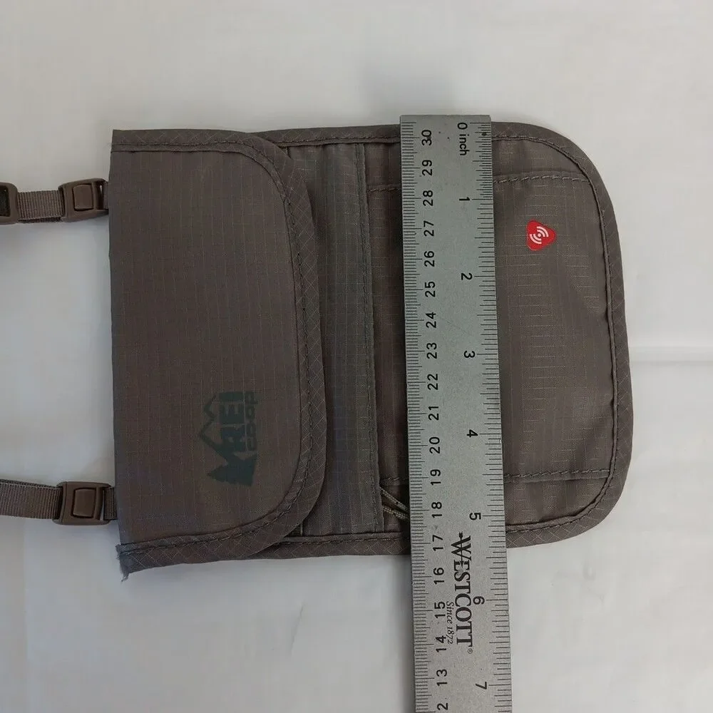 REI Co-Op Slim Neck Wallet Soft Detachable 12"-24" Strap Grey 5 Pockets Discreet - Picture 14 of 15